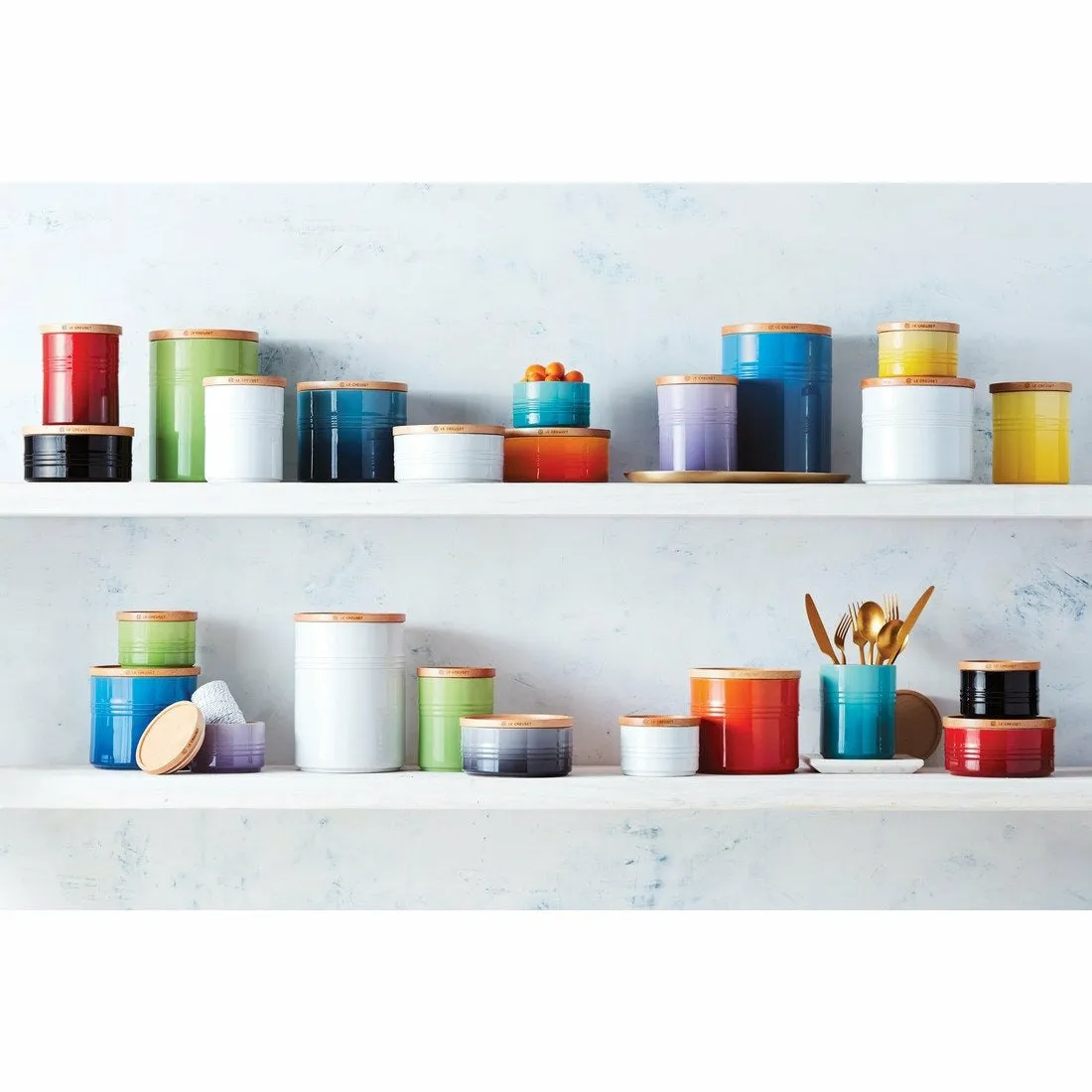 Le Creuset Canister W/ Wood Lid 23oz.